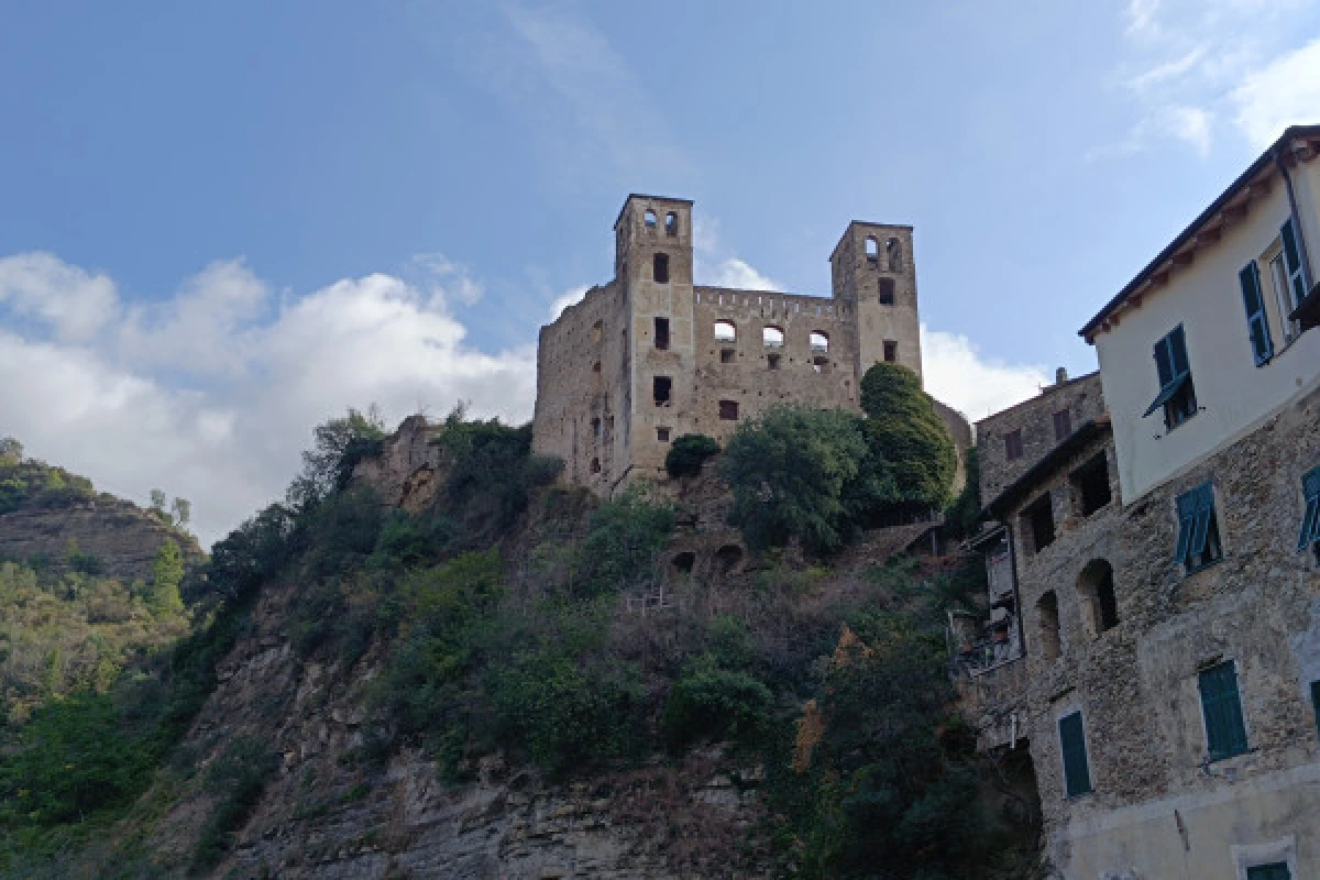 Bordighera, son marché & Dolceacqua - Expérience Côte d'Azur