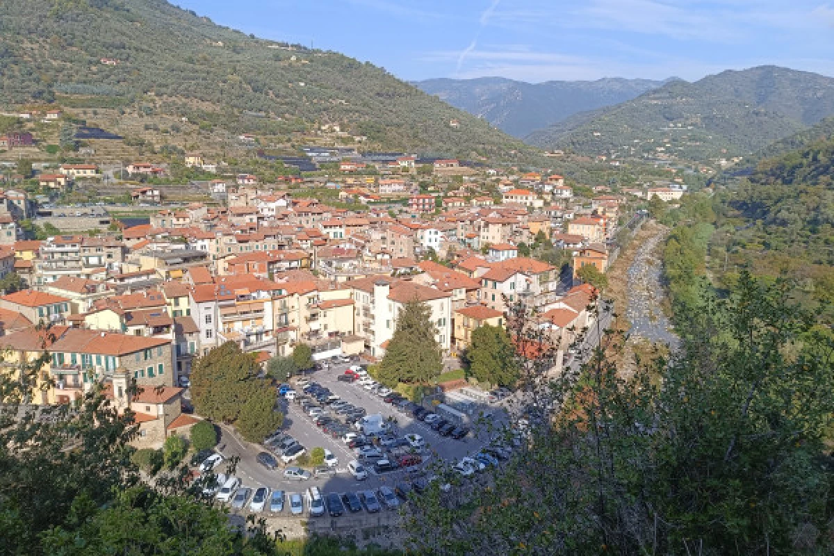 Bordighera, son marché & Dolceacqua - Expérience Côte d'Azur