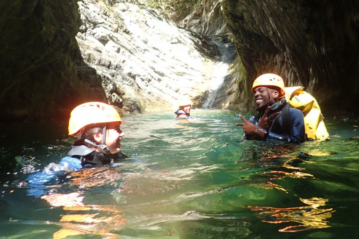 Canyoning d'aventure la Bollène - Vallée de la Vésubie - Expérience Côte d'Azur