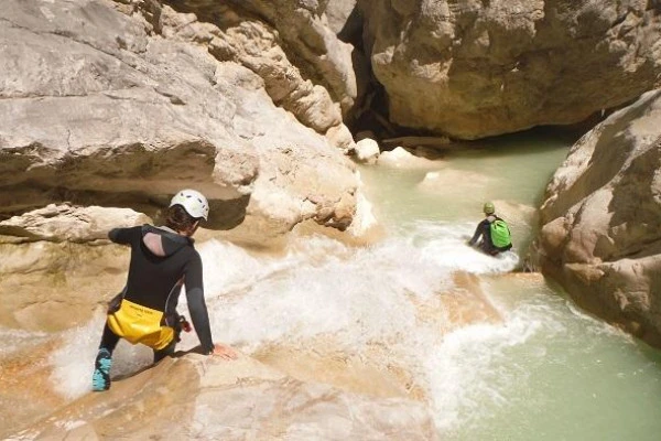 Canyoning le Riolan, sport 1 journée (+ 14 ans) - PROMO - Expérience Côte d'Azur