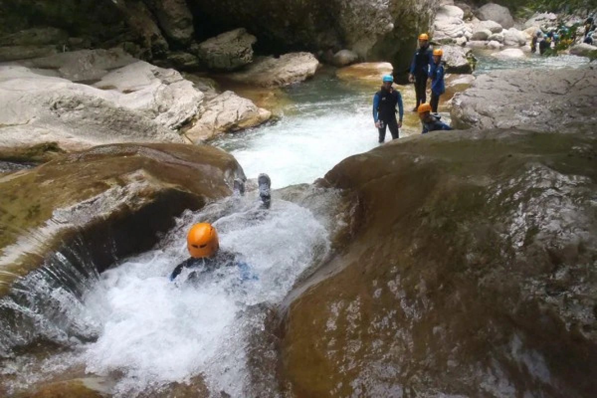 Canyoning Gorges du Loup - Niveau 2 - Expérience Côte d'Azur