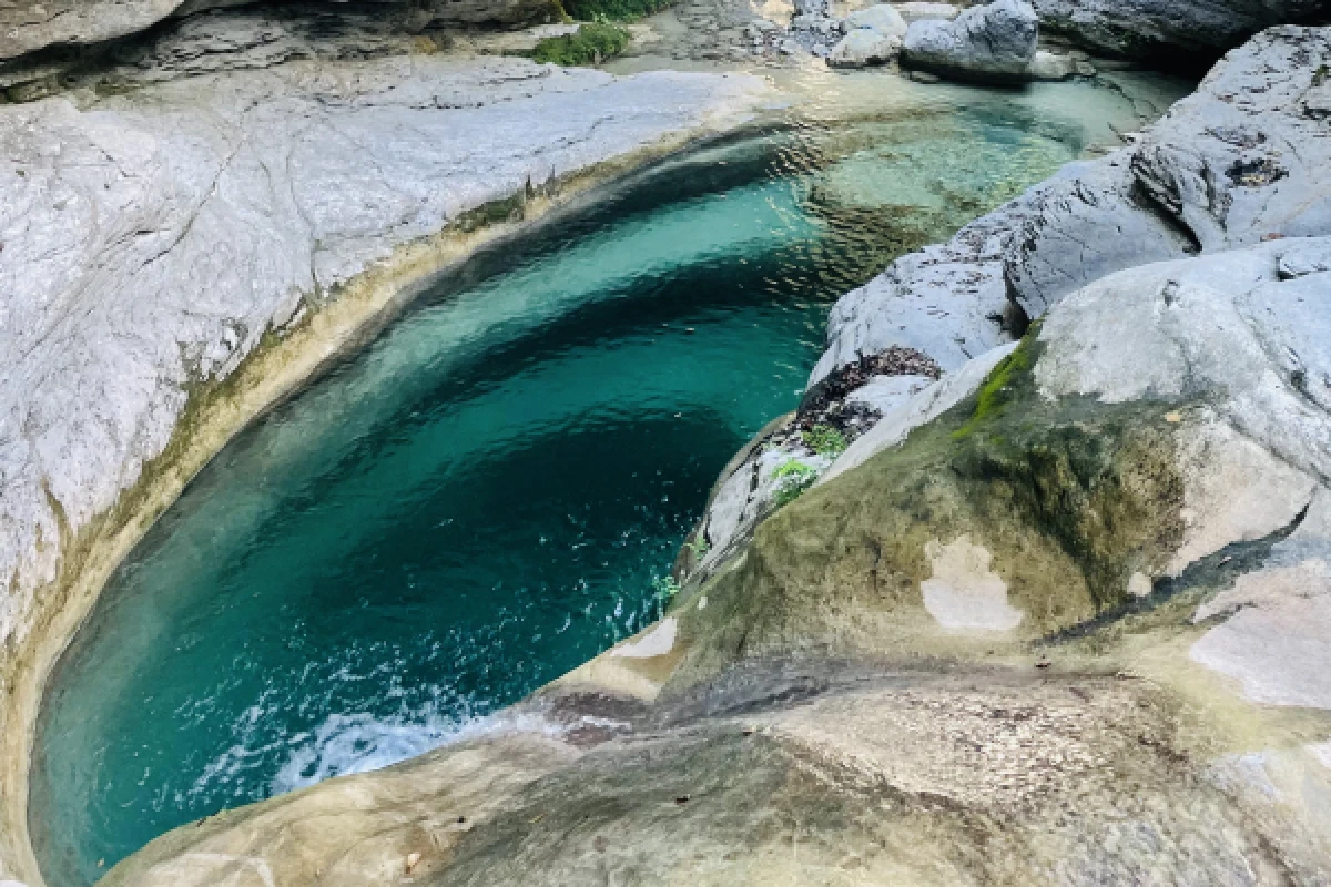 Canyoning Roya - Ruisseau d'Audin - Randonnée aquatique - Expérience Côte d'Azur