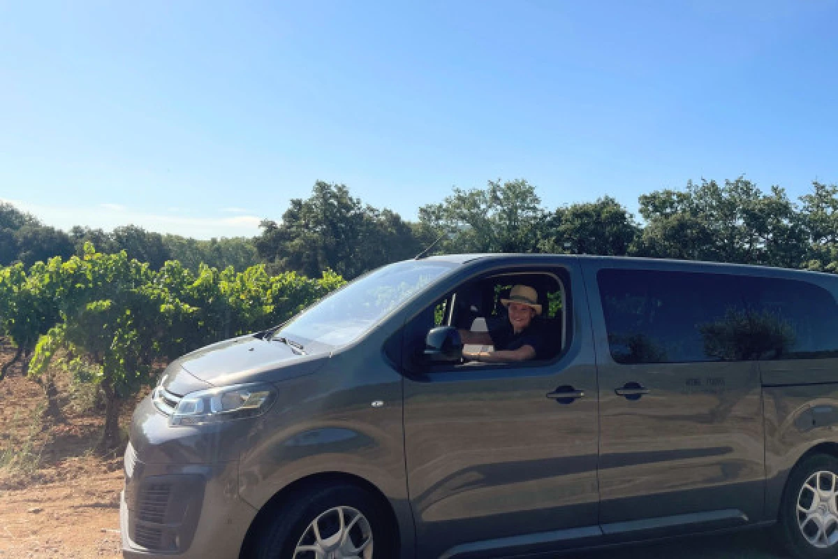 Circuit privé mini-van vignobles du Golfe de St-Tropez - Expérience Côte d'Azur