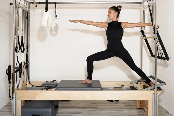 Cours de pilates sur machine - Agay - Expérience Côte d'Azur