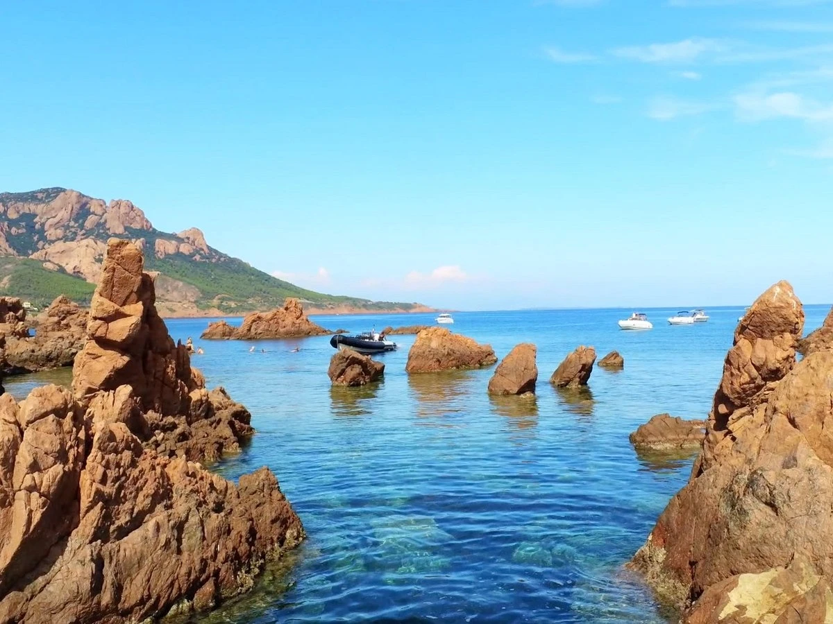 Fréjus : Excursion en mer bateau 12 places Estérel & Calanques - Expérience Côte d'Azur