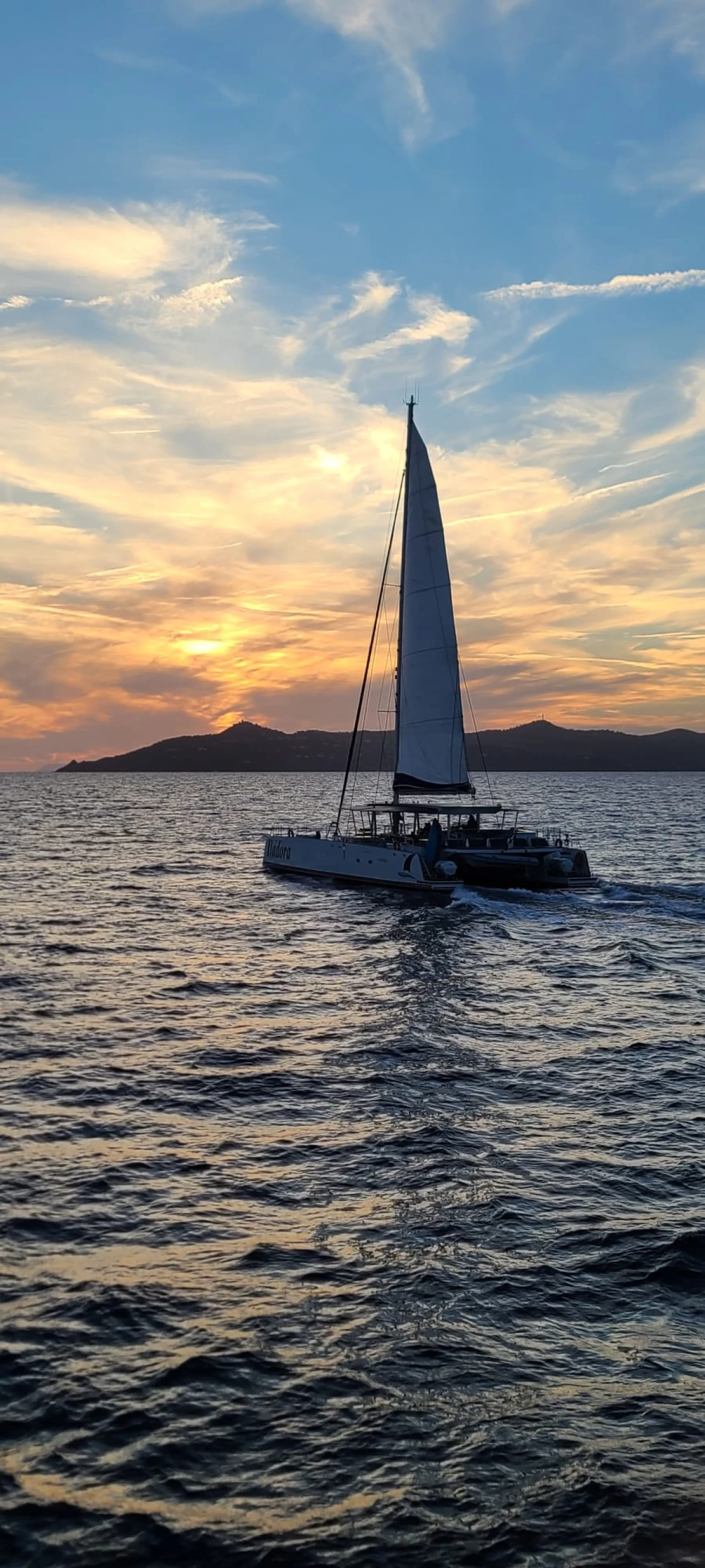 Balade catamaran hyères - Coucher de soleil presqu'île de Giens - Expérience Côte d'Azur