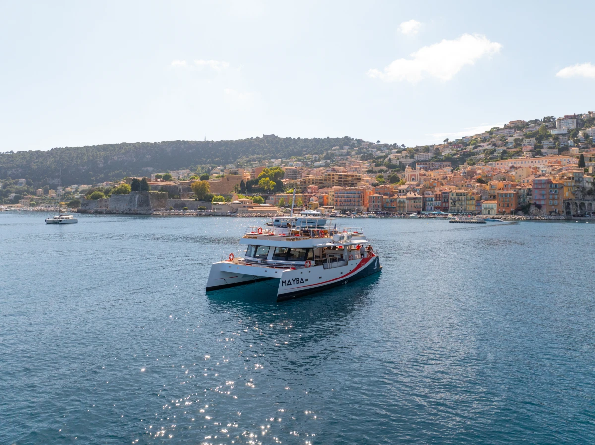 Catamaran Nice - Sortie demi journée vers Villefranche sur Mer - Expérience Côte d'Azur