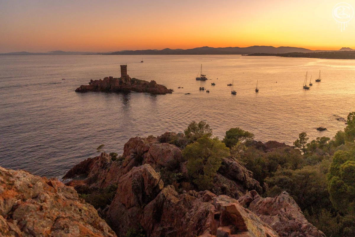 Catamaran St Raphaël - Coucher de soleil - Cap Dramont & Ile d'Or - Expérience Côte d'Azur