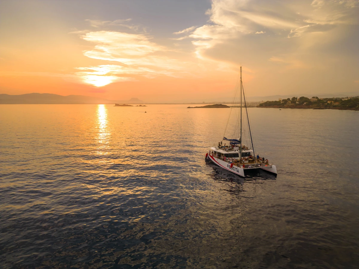 Catamaran St Raphaël - Coucher de soleil - Cap Dramont & Ile d'Or - Expérience Côte d'Azur