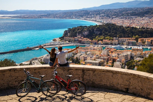 Visite guidée en vélo électrique vers Villefranche - Expérience Côte d'Azur