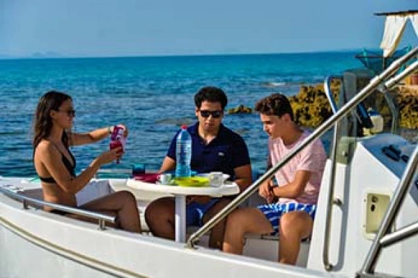 Excursion bateau avec skipper - les calanques de l'Estérel - Expérience Côte d'Azur