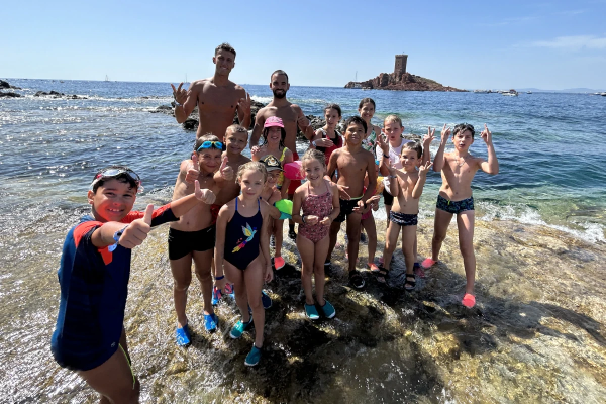 PROMO - Excursion encadrée en paddle géant dans les calanques - Spécial Jeunesse - Expérience Côte d'Azur