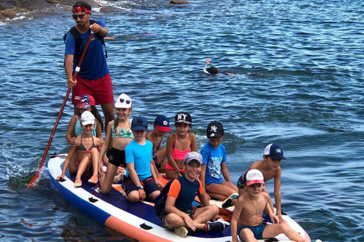 PROMO - Excursion encadrée en paddle géant dans les calanques - Spécial Jeunesse - Expérience Côte d'Azur