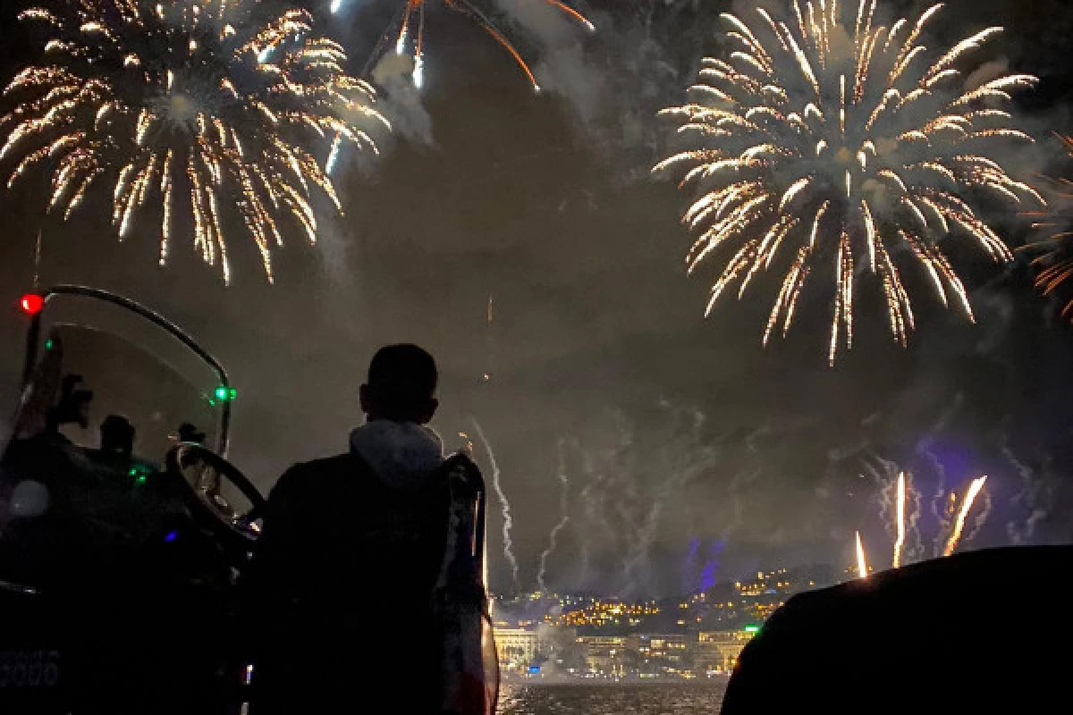 Feu d'artifice en mer à Cannes - Expérience Côte d'Azur