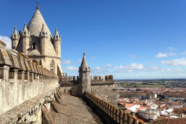 Full Day Guided Tour to Évora & Monsaraz - Expérience Côte d'Azur