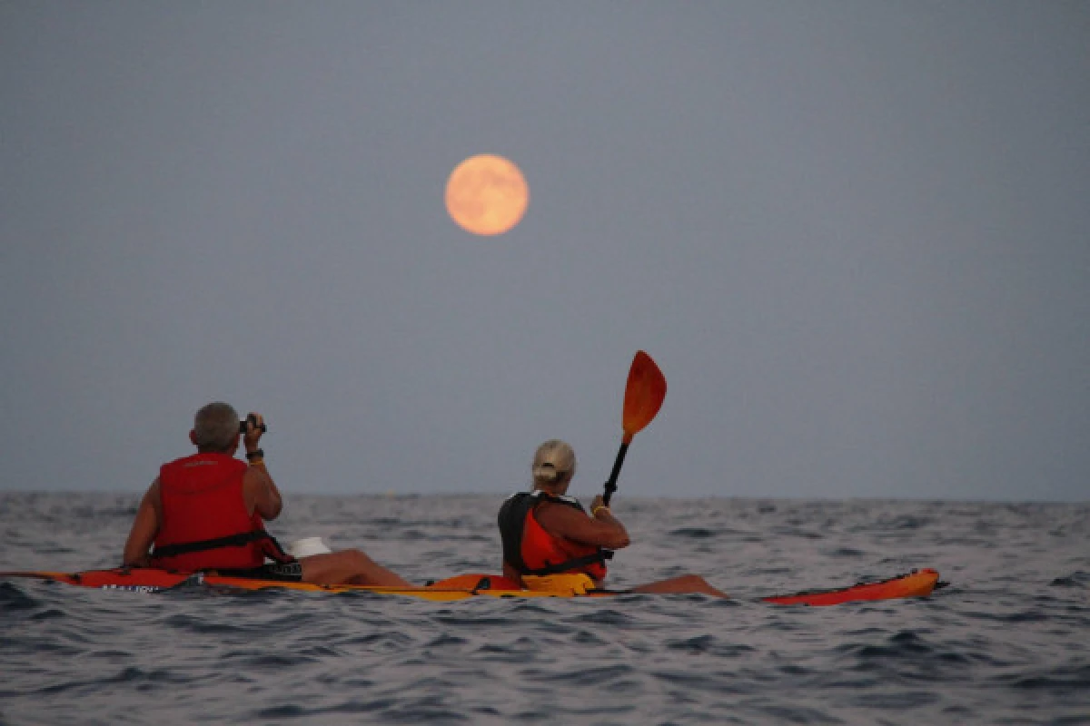 Fullmoon PEPS en kayak de mer "sortie d'exception" - Expérience Côte d'Azur