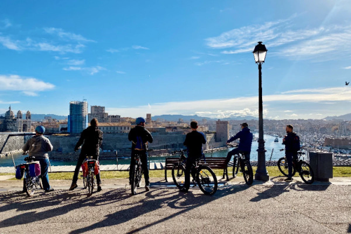 Grand tour de Marseille avec pick up - PROMO - Expérience Côte d'Azur