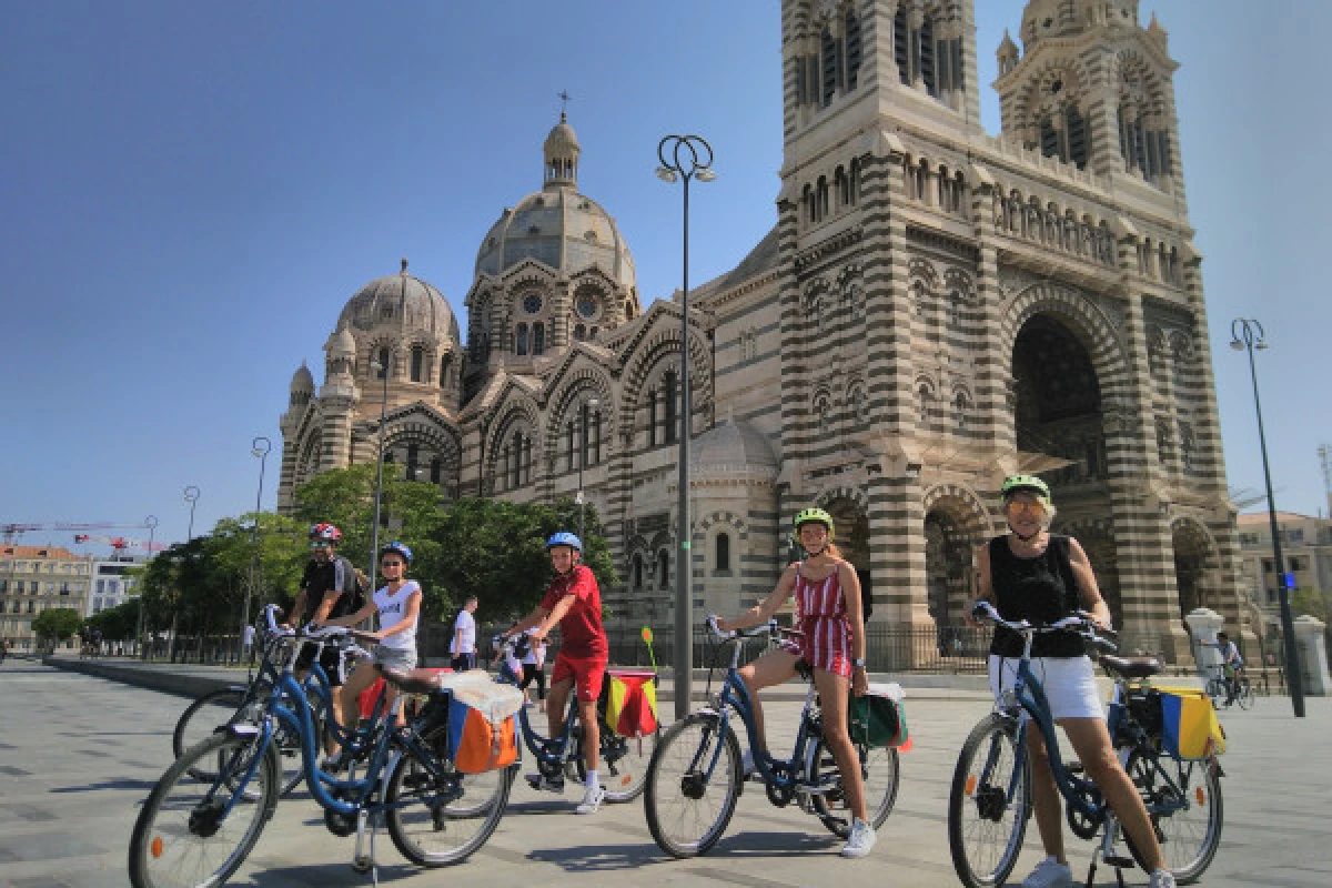 Grand tour de Marseille avec pick up - PROMO - Expérience Côte d'Azur