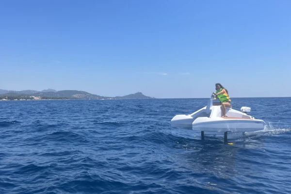 Insolite : Volez sur l'eau avec l'overboat électrique - Expérience Côte d'Azur