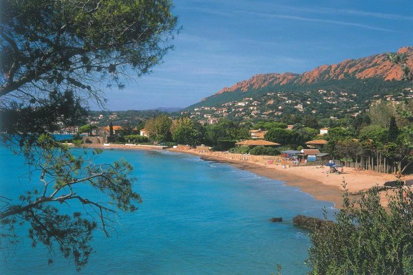 Jeux nautiques bouées tractées - Agay - Expérience Côte d'Azur