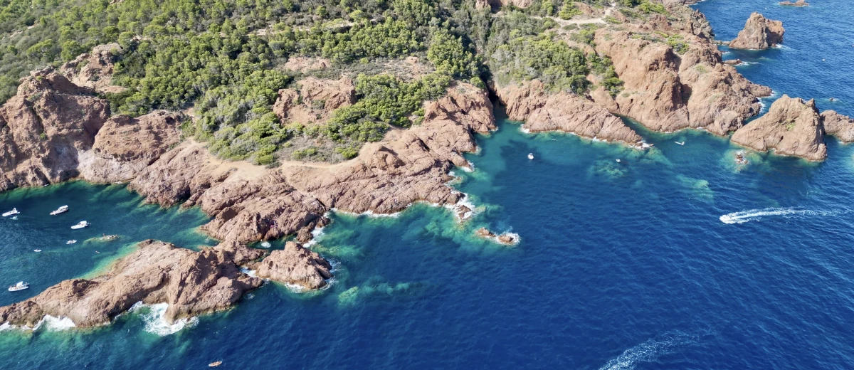 Journée Cap Dramont et le massif de l'Esterel - Départ Marines de Cogolin - Expérience Côte d'Azur