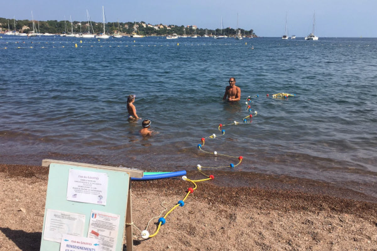 Leçon de natation - Club Mickey Les Loustics - Expérience Côte d'Azur