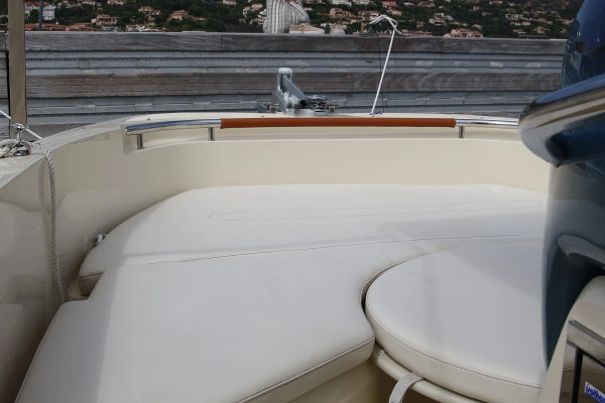 Location bateau - Invictus 200FX (150CV) - Agay - Expérience Côte d'Azur