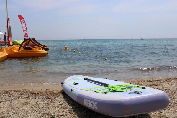 Location de Paddle à la plage des Issambres - El Moritto - Promo - Expérience Côte d'Azur