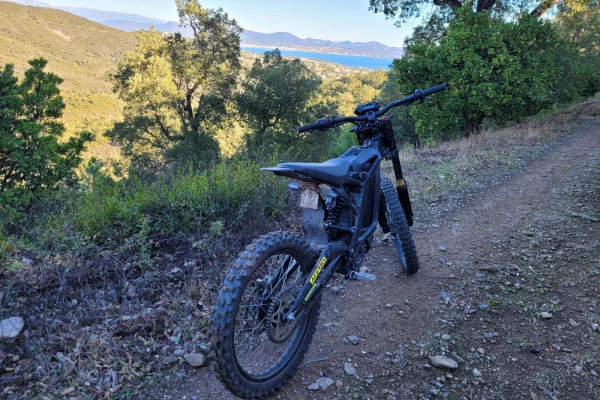 Louez une moto électrique tout-terrain - Expérience Côte d'Azur