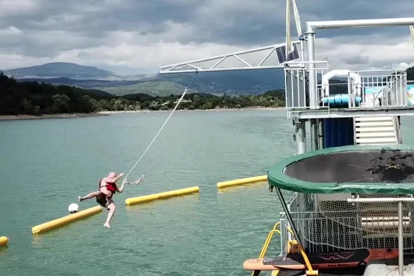 Parc aquatique -  WaterJump - dès 9 ans - Expérience Côte d'Azur