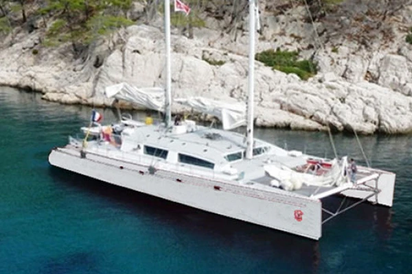 Privatisation maxi catamaran "Ataraxie" - Saint Raphaël - Expérience Côte d'Azur