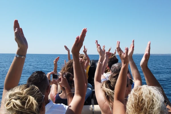 Privatisation bateau calanques Estérel  3h00 - Expérience Côte d'Azur