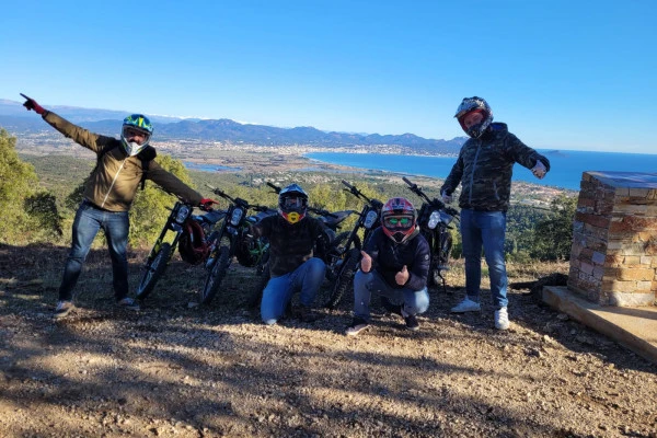 Profitez d'une sortie guidée en e-moto tout-terrain - Expérience Côte d'Azur