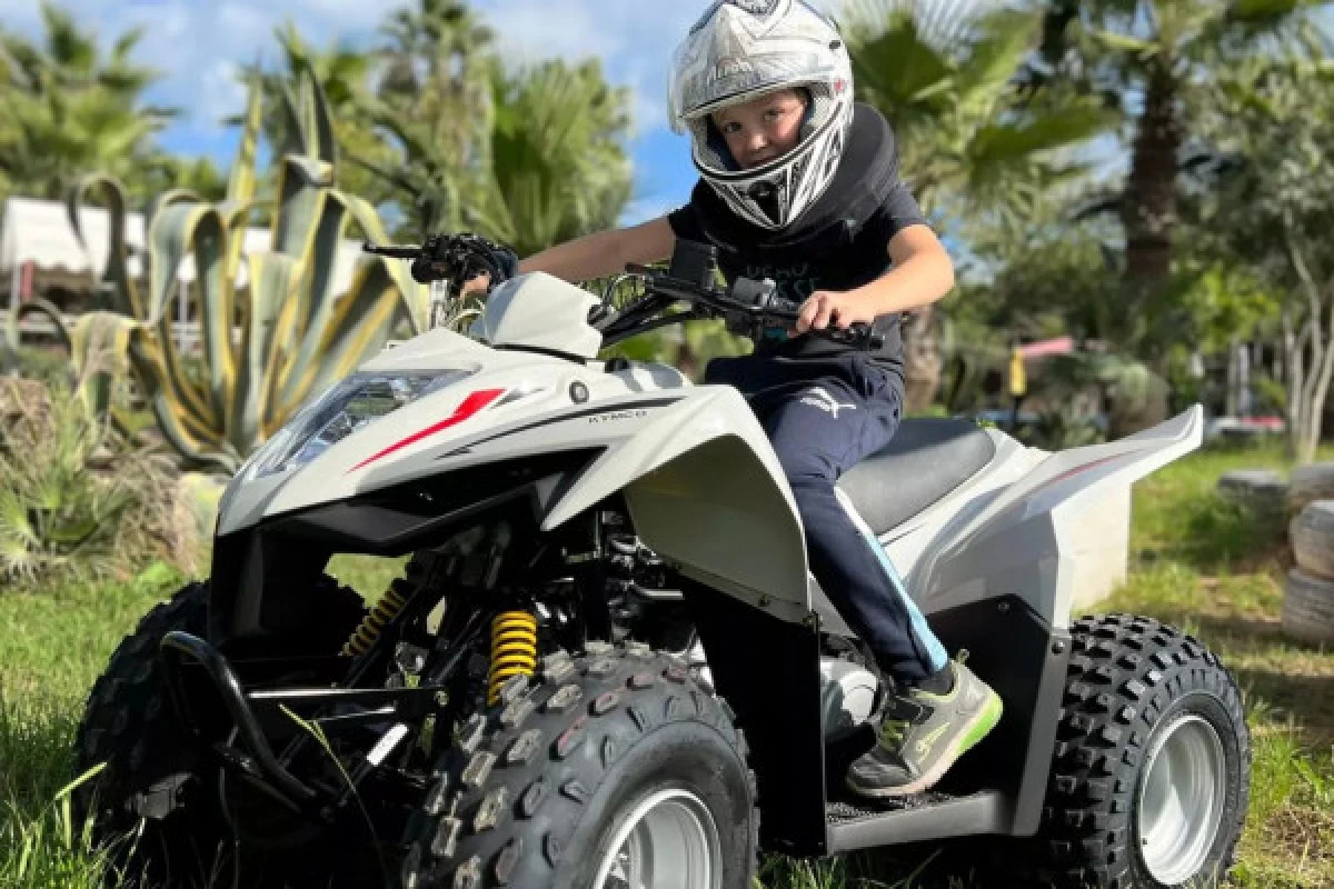 Quad enfant sur circuit - Nouveauté - Expérience Côte d'Azur