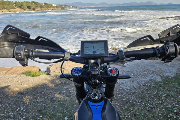 Randonnée en Moto électrique à Puget s/argens - PROMO - Expérience Côte d'Azur