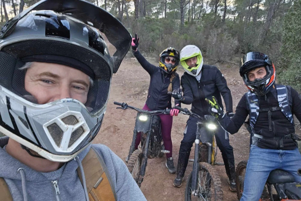 Randonnée en Moto électrique à Puget s/argens - PROMO - Expérience Côte d'Azur