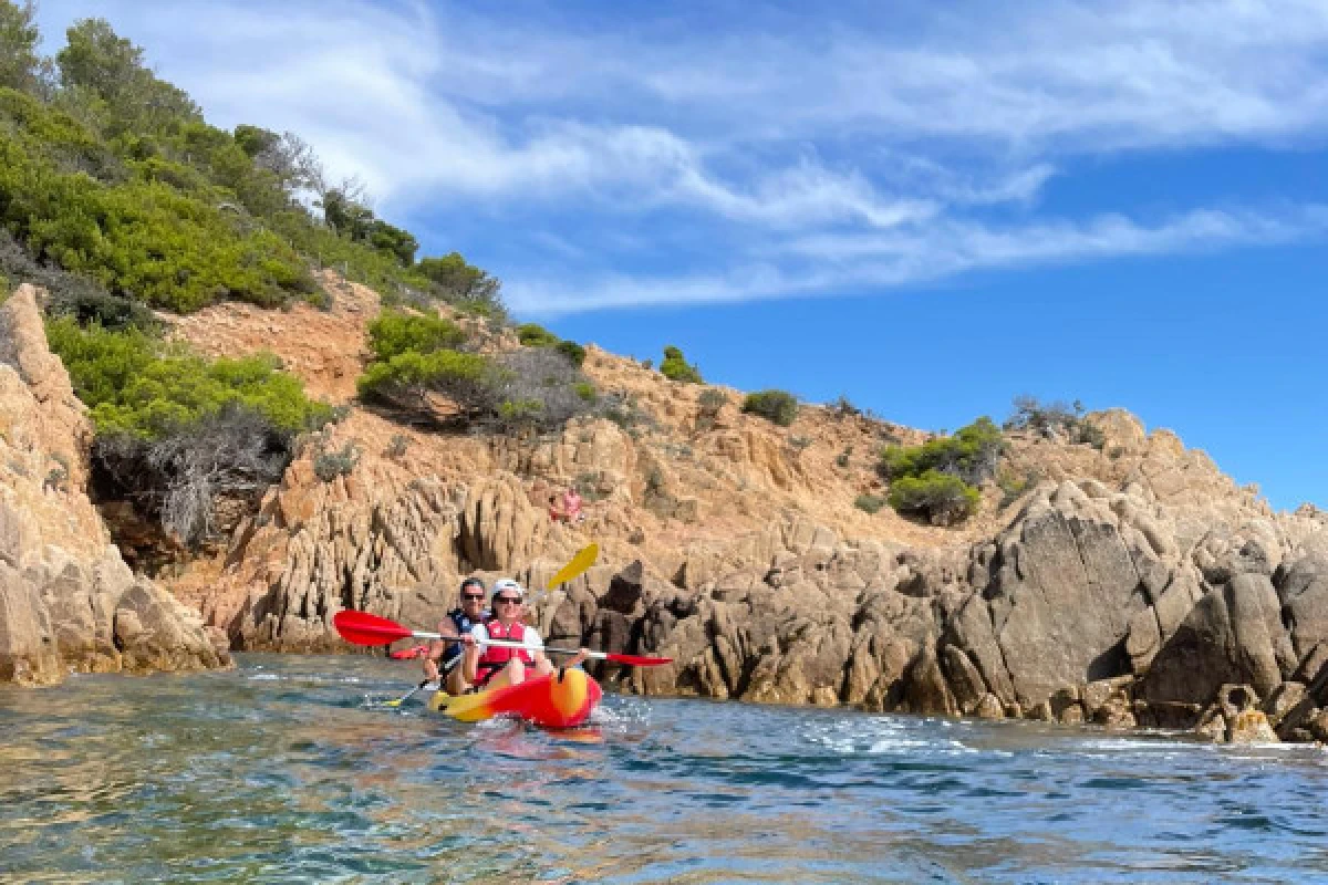 Randonnée Guidée en KAYAK - Le tour du Cap Camarat "Fun & Snorkeling" Pampelonne beach - Expérience Côte d'Azur