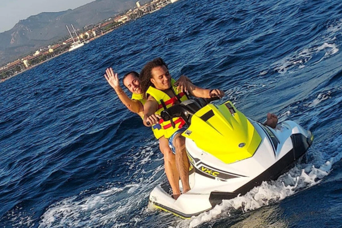 Randonnée Jet ski 1h "Ile d'Or ou les Issambres" - Expérience Côte d'Azur