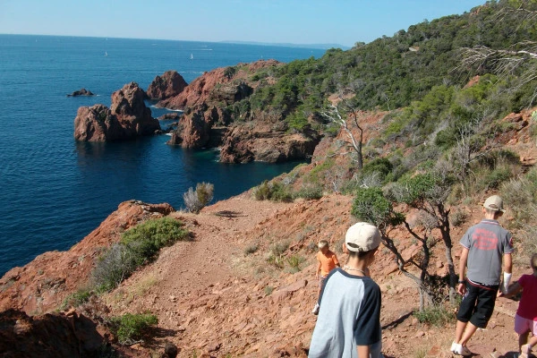 Randonnée naturaliste au Cap Dramont - Saint-Raphaël - Expérience Côte d'Azur