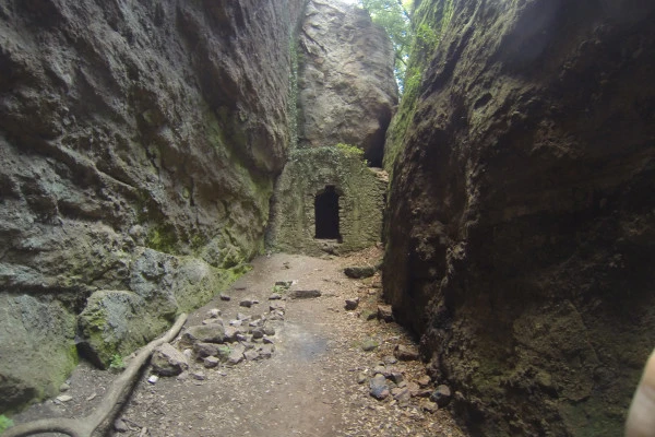 Randonnée aux 3 Croix du Rocher de Roquebrune - Expérience Côte d'Azur