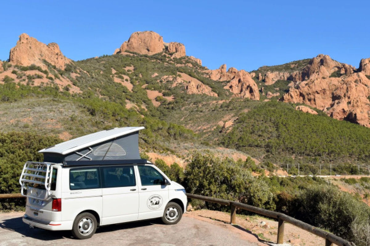 Séjour Road trip insolite en Van tout confort - Expérience Côte d'Azur