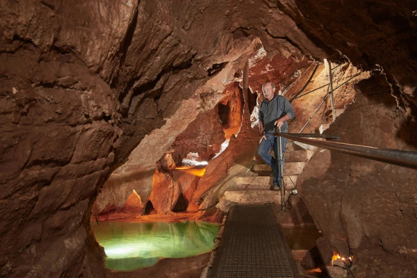 Grotte de la baume obscure - visite son et lumières - Expérience Côte d'Azur