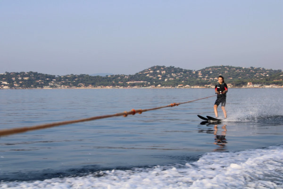 Ski nautique et wakeboard Les Issambres - PROMO - Expérience Côte d'Azur