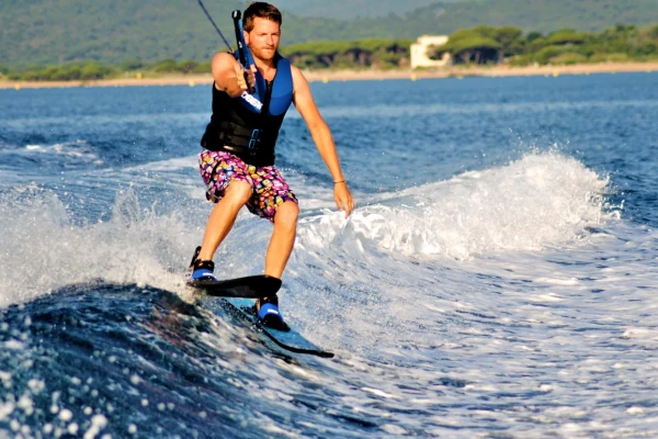 Ski nautique - Saint-Raphaël - Expérience Côte d'Azur