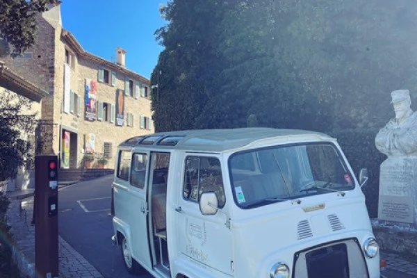 Visite de Mougins en Bus Vintage  (2 heures) - Expérience Côte d'Azur
